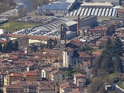 67 Maxi-zoom sul centro abitato di Zogno